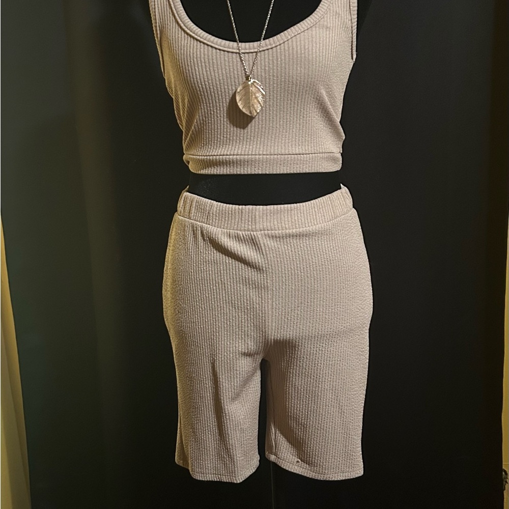 Fashion Nova Tan Ensemble - Picture 2 of 5